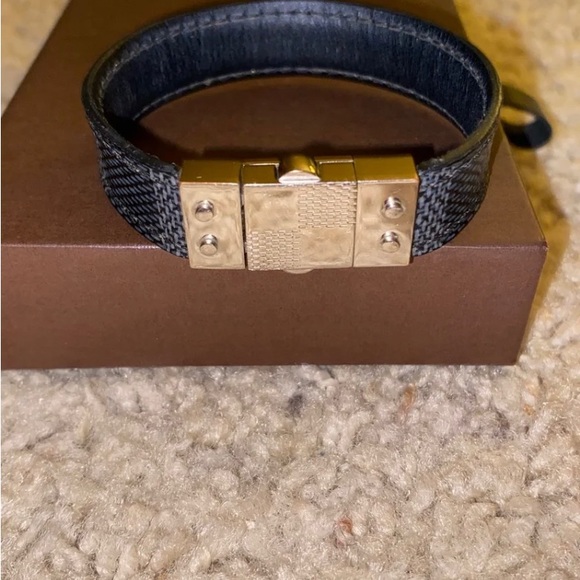 Louis Vuitton check it bracelet - Picture 2 of 8